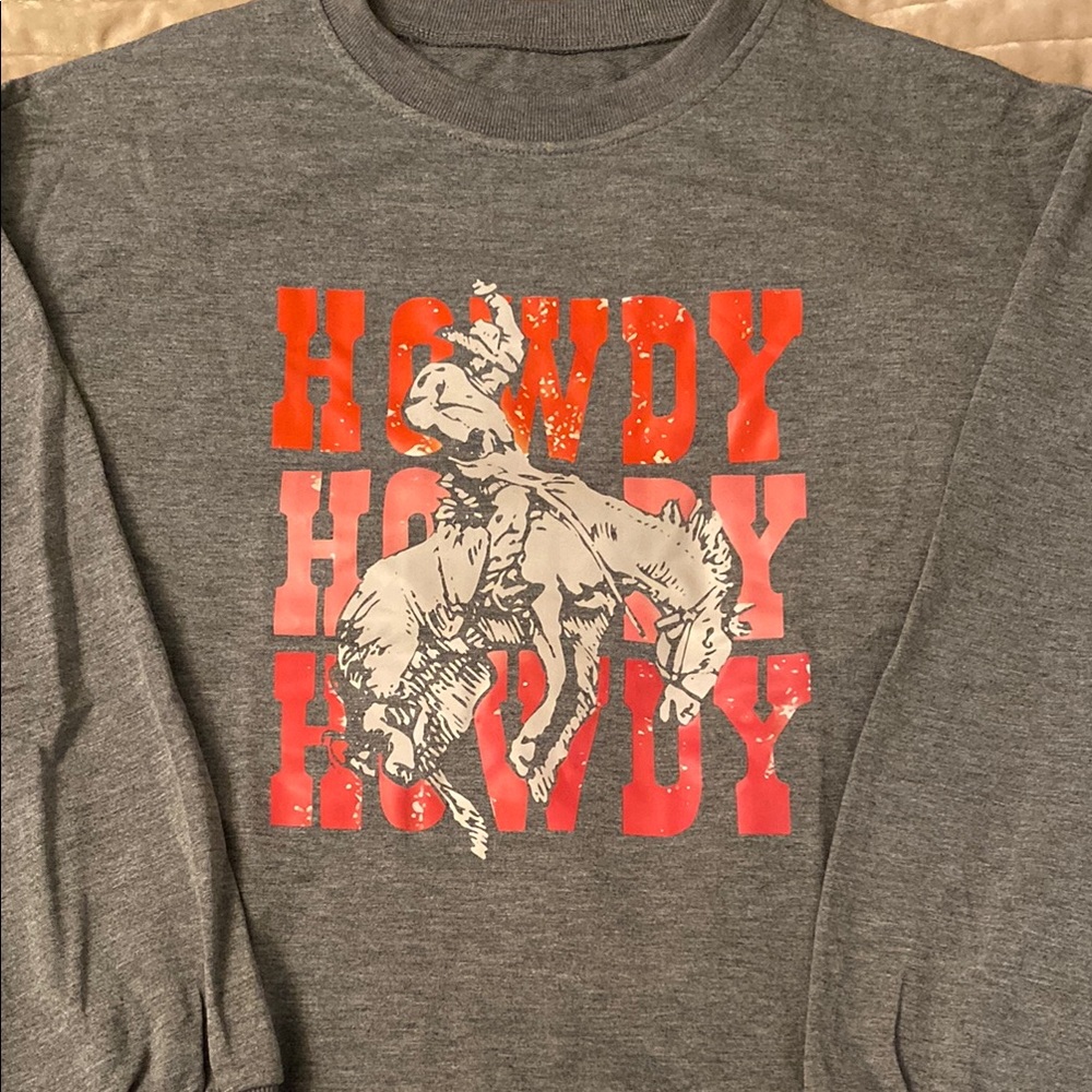 Gray Sweatshirt with Red 'Howdy' Graphic